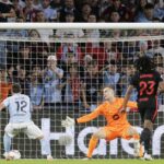 Celta hold off 10-man Barcelona with two late goals