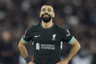 Contract talks on hold as Salah targets Liverpool title