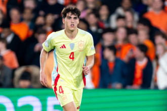 Cubarsí returns to Barcelona from Spain squad due to injury