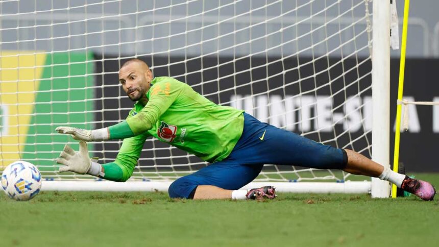 Weverton aims for victory in Alisson’s absence