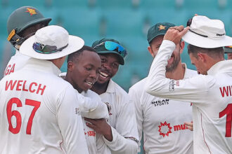 Bangladesh's batting collapses late in the day