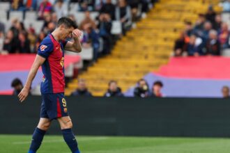 Lewandowski faces injury scare