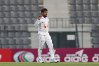 Miraz picks up brilliant five wicket