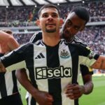 Newcastle dominate United, move into top four