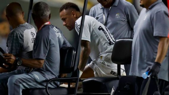Neymar leaves the field in tears again
