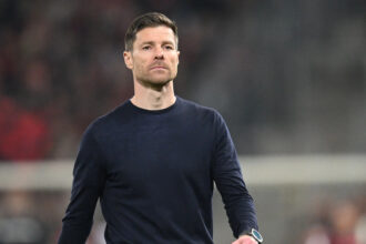 Alonso signs 3 year contract as Real Madrid coach