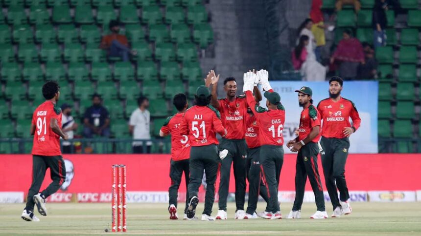 Bangladesh battle to stay alive in the series