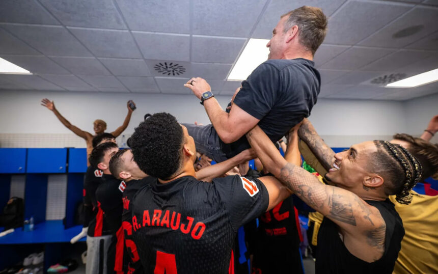 Barcelona coach reveals story behind three trophy season