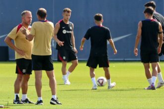 Flick announces squad changes after Kounde's injury