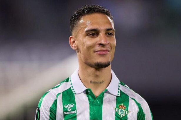 Antony’s emotional goodbye to Real Betis