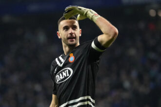 Barcelona eye Espanyol keeper Joan Garcia