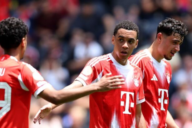 Bayern Munich start strong with 10 goal win