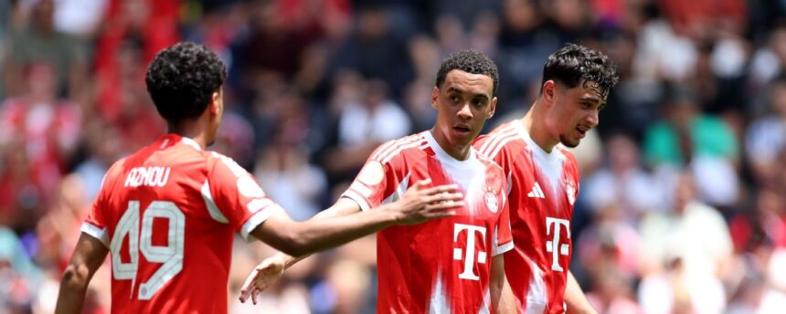 Bayern Munich start strong with 10 goal win