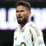 Giroud returns to French football after 13 years
