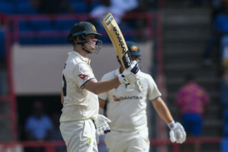 Australia’s lead crosses 250 after Green-Smith show
