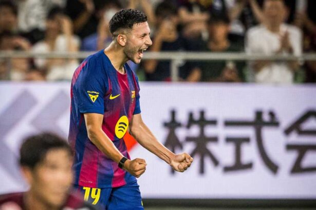 Barcelona win as two teenagers shine on debut