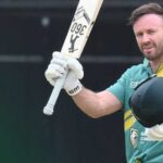 De Villiers smashes a century off just 39 balls