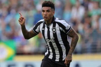 Jesus joins Nottingham on four year deal