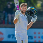 Mulder respects Lara, avoids 400 landmark
