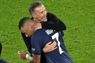 PSG coach avoids talking about Mbappé