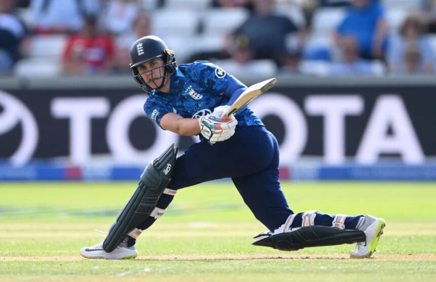 Sciver-Brunt returns to the top, Mandhana slips