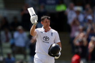 Smith and England smash 128-year-old record