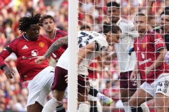 Arsenal beat Man United to open season in style