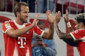 Kane thanks Dias after stunning 14 minute hattrick