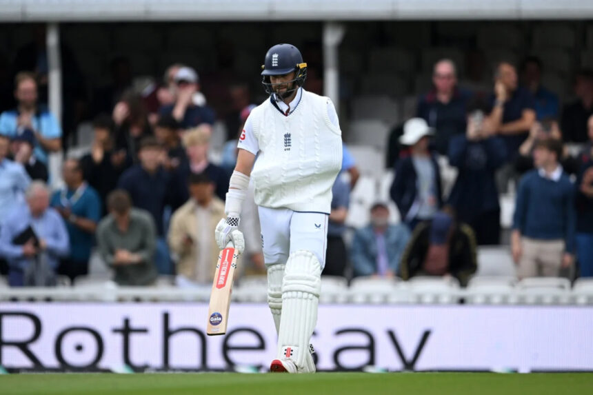 Woakes chooses rehab risk over surgery for Ashes