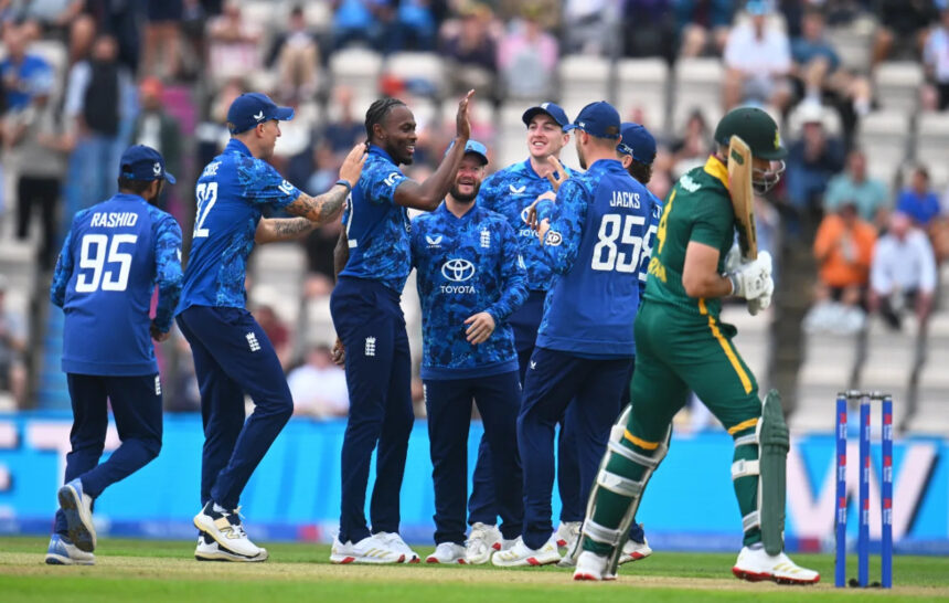 England destroy South Africa’s batting line