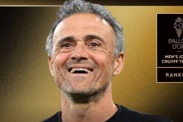 Luis Enrique wins the Johan Cruyff Trophy
