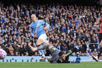Manchester City dominates Manchester United in derby