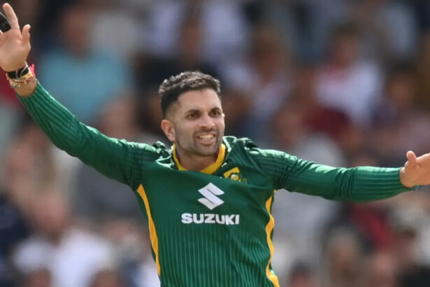 South Africa face injury scare over Maharaj