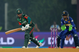 Bangladesh collapse after losing 5 wickets for 1 run