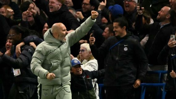 Chelsea coach fined for celebration in Liverpool game