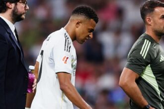Mbappé suffers an ankle injury