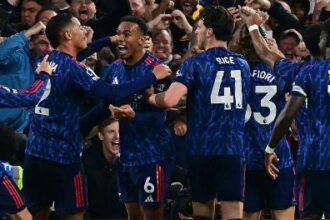 Trossard strike puts Arsenal back on top