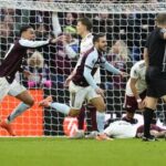 Arsenal fall late at Aston Villa as title race opens up