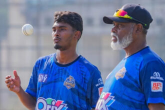 Dhaka Capitals assistant coach Zaki collapses before match