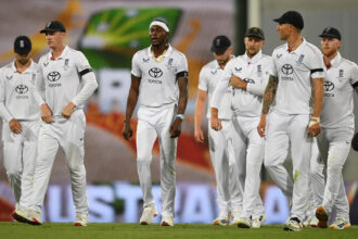 England announce one change for Adelaide test