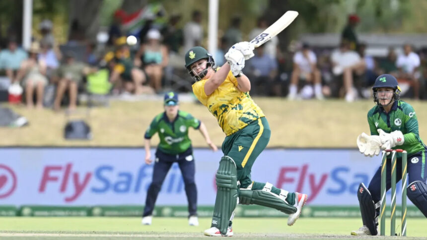 Van Niekerk cameo and Tunnicliffe fifty seal South Africa win