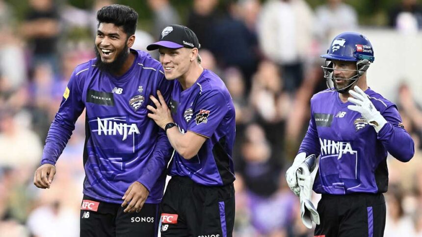 Hobart Hurricanes first to secure Big Bash playoffs