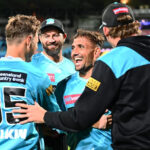 Hobart Hurricanes suffer shocking defeat after collapse