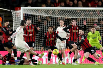 Liverpool lose after conceding late in a thrilling battle