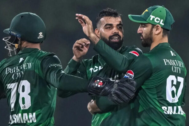 Pakistan take series lead after defeating Sri Lanka