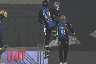 Dhaka Capitals lose their first BPL match