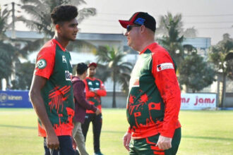 Mickey Arthur sees star potential in Nahid