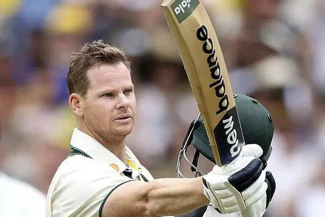 Smith’s brilliant century takes Australia to 474