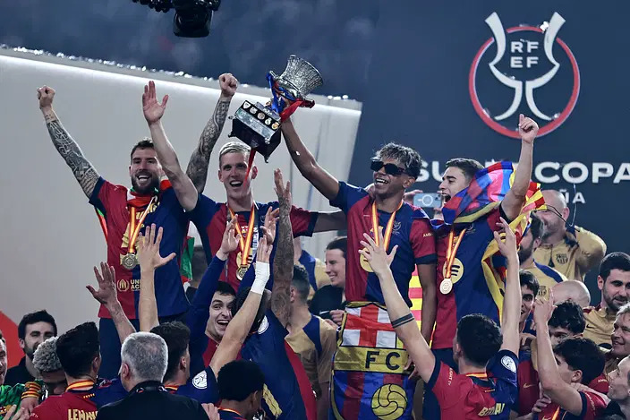 Barcelona achieves 100 trophies in club history