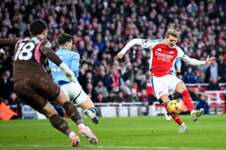 Manchester City defeated Arsenal by 5 goals